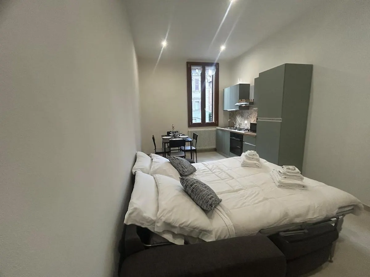 Carradori Apartment-Centro Storico-Autodromo Imola Italy
